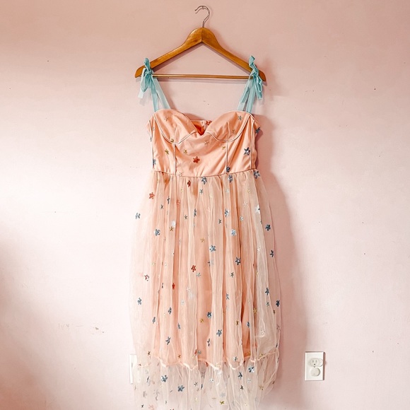 Dresses & Skirts - • tulle embroidered sequin dress •